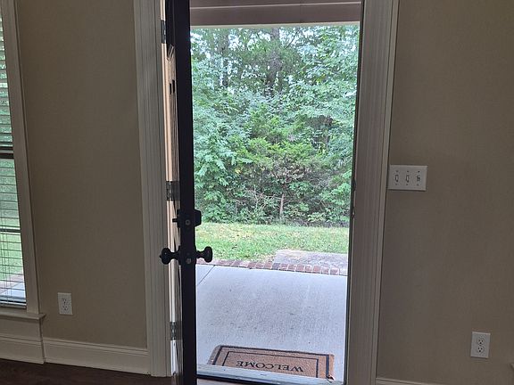 Front entrance to forest