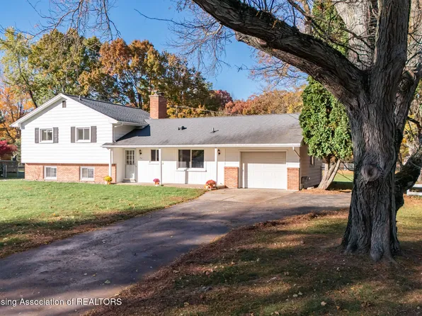 29 Oliver Dr, Williamston, MI 48895