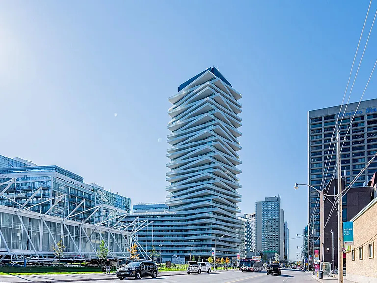 15 Queens Quay E #3403 — Photo 2