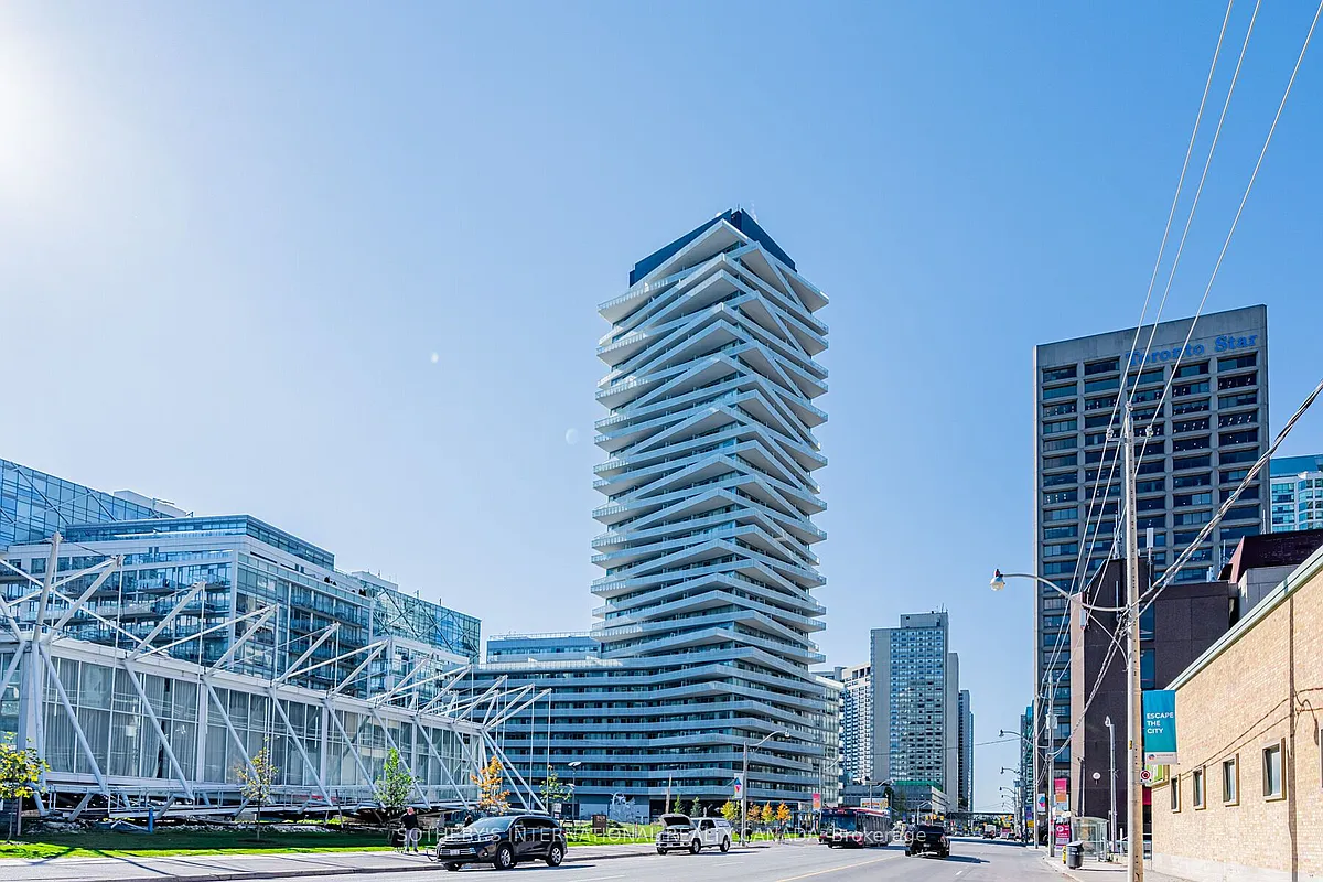Building Photo - 15 Queens Quay E #3403