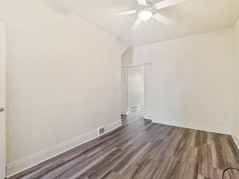 814 Summit St #1 — Photo 13