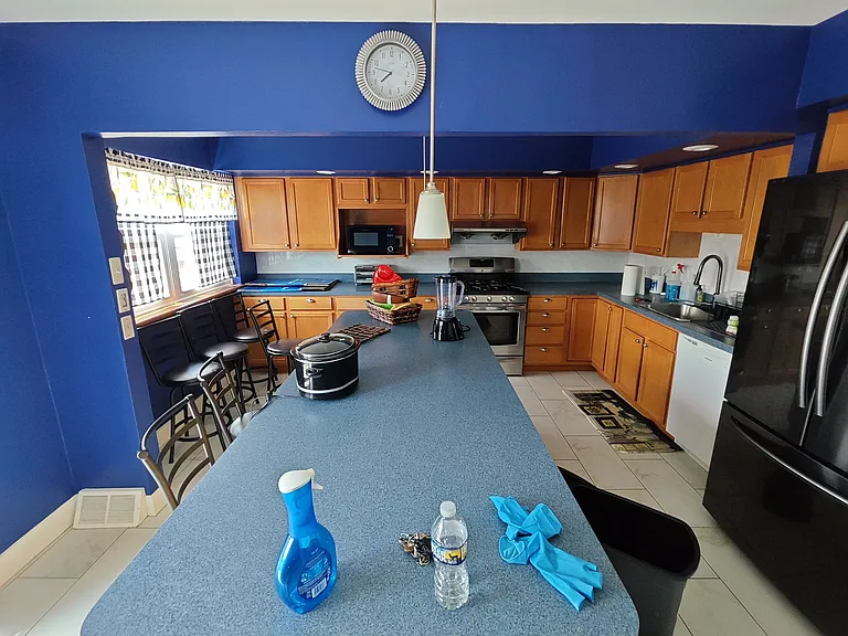 3322 Gurley Rd — Photo 3