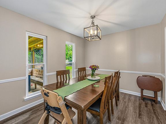 5th image of 2437 Blueberry Dr