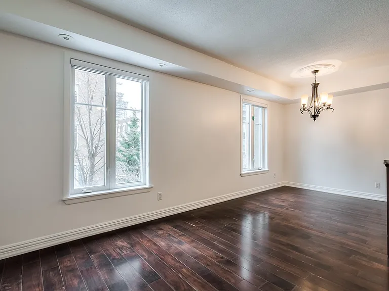 21 Pirandello St #1215 — Photo 7