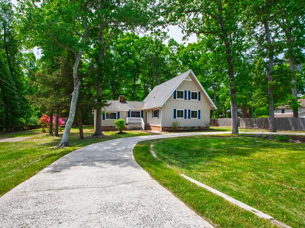 1915 Redding Ln, Durham, NC 27712