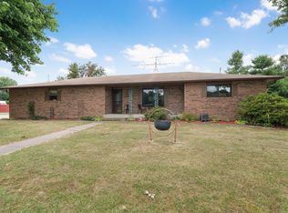 817 Kings St, Mount Vernon, MO 65712