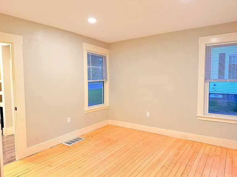 31-63 Christian St #77 — Photo 18