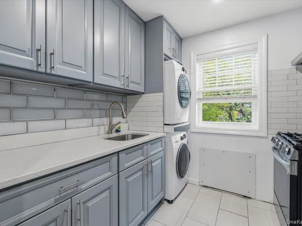 224-14 Kingsbury Avenue #B, Bayside, NY 11364