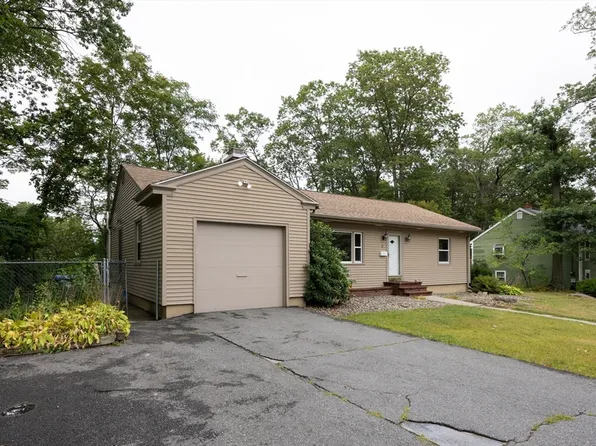 9 Cyr Dr, Lawrence, MA 01843