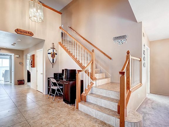 5th image of 915 Sagerock Way