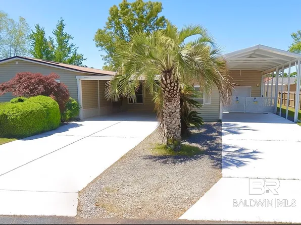 1908 Torres Ln, Lillian, AL 36549