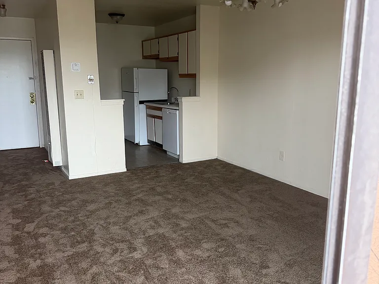 1300 Bissell Ave #205 — Photo 3