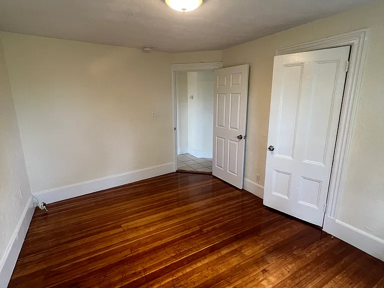 19 Flint St #19A — Photo 4