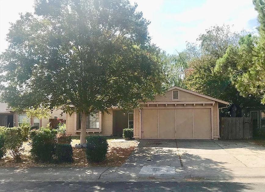 1st image of 80 Hermes Cir