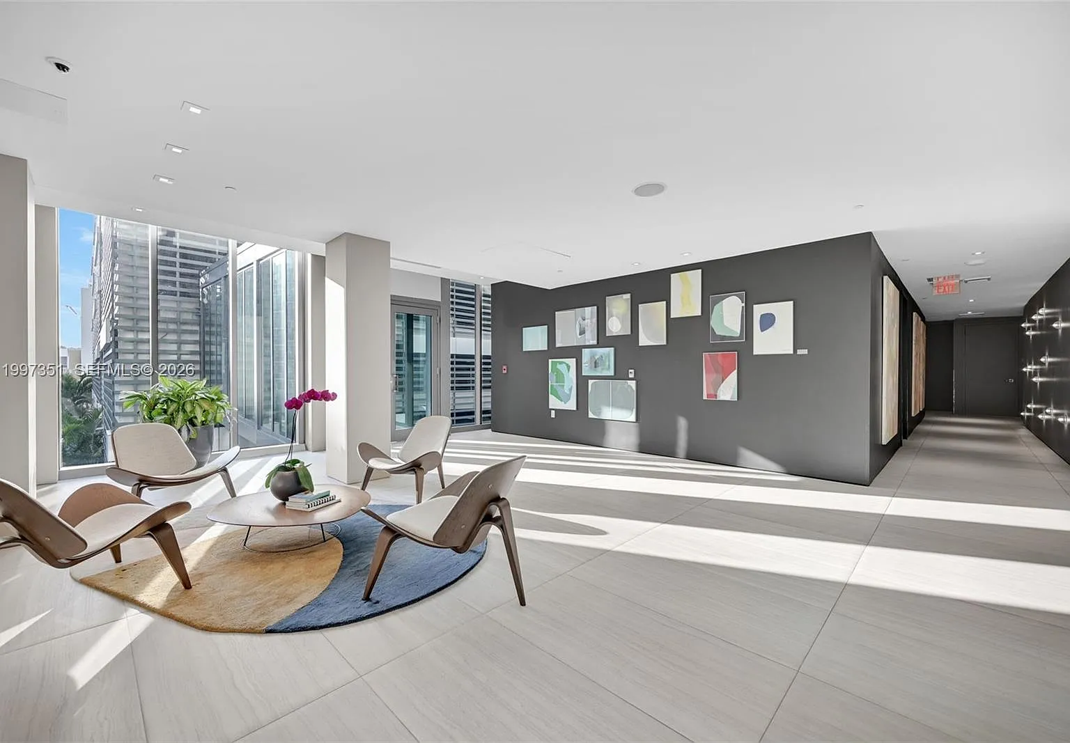 Icon Bay Condo — Photo 4