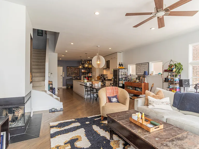 824 W Armitage Ave #2B — Photo 4