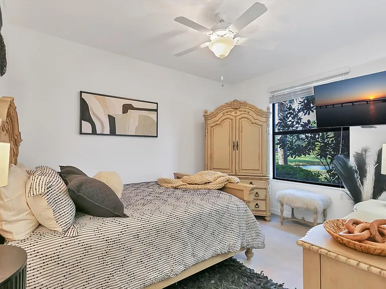 5558 Palmer Cir #101 — Photo 20