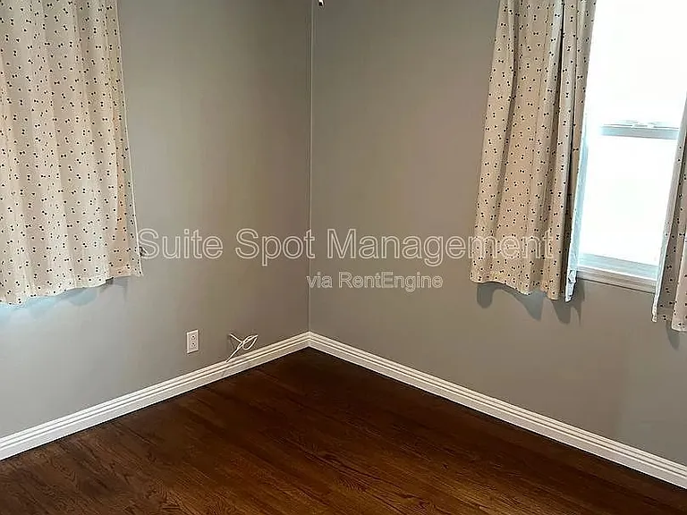 456 N Batavia St #456 — Photo 17
