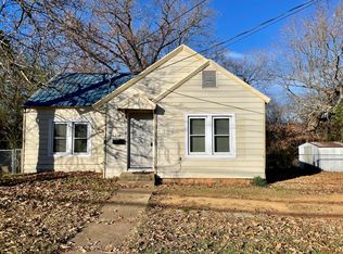 1516 W Cherry St, Clarksville, AR 72830