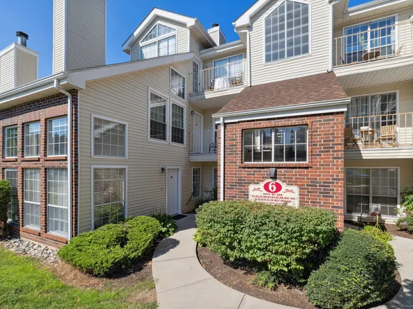 84 Carriage Crossing Lane #84, Middletown, CT 06457