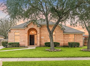 3404 Hickory Creek Dr, Pearland, TX 77581
