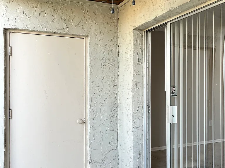 526 Orange Dr #25 — Photo 23