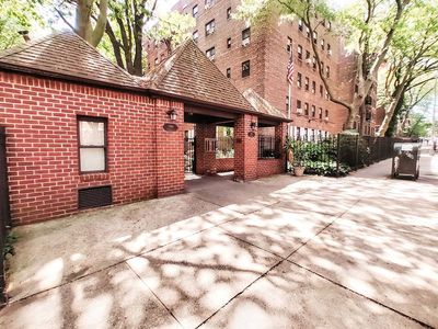 118-60 Metropolitan Ave UNIT 6F, Queens, NY, 11415