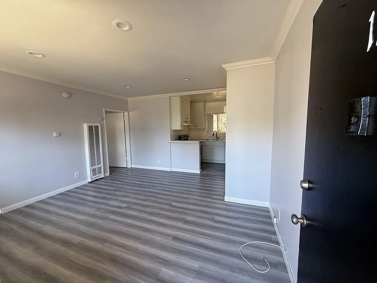 Building Photo - 141 S Avenue 55 #12