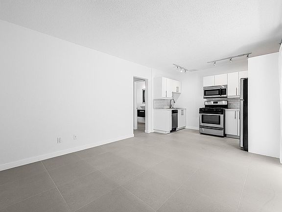 5th image of 1530 E Palm Canyon Dr APT 103