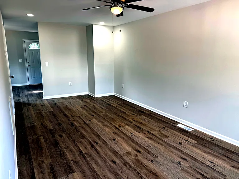 301 Dahl St — Photo 10
