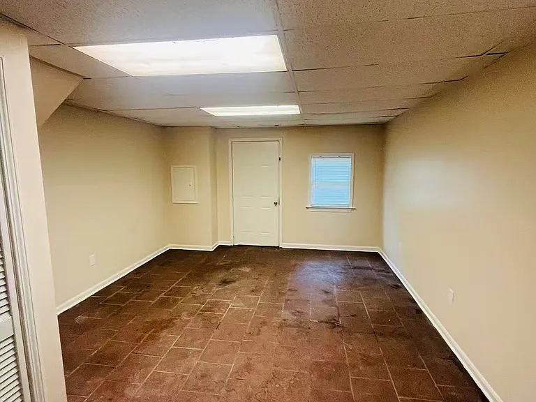4060 Woodland Dr NW — Photo 14