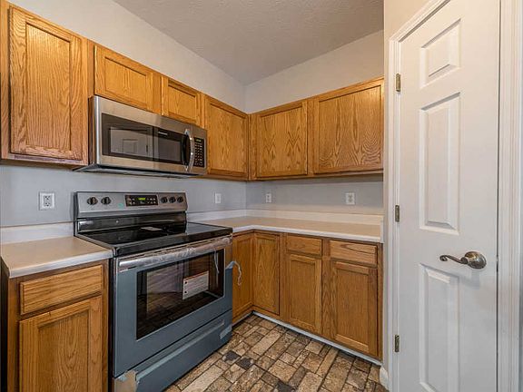 4th image of 146 Saddlebrook Ln Unit 584