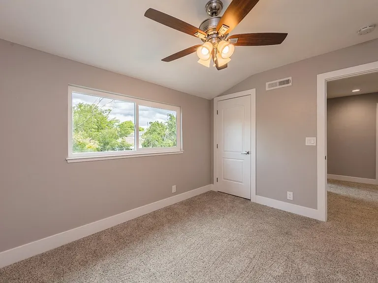 6780 Mount Pakron Dr — Photo 13