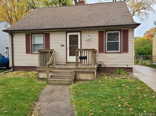 3351 Pershing St, Wayne, MI 48184