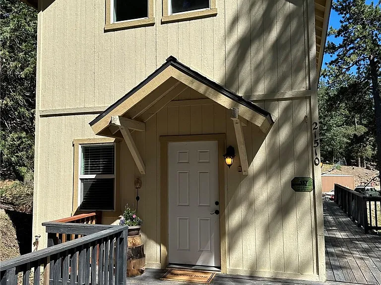 21510 Crest Forest Dr — Photo 2