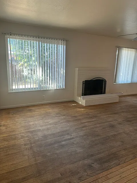 3 bed, 1400 sqft, $2,300 — Photo 3