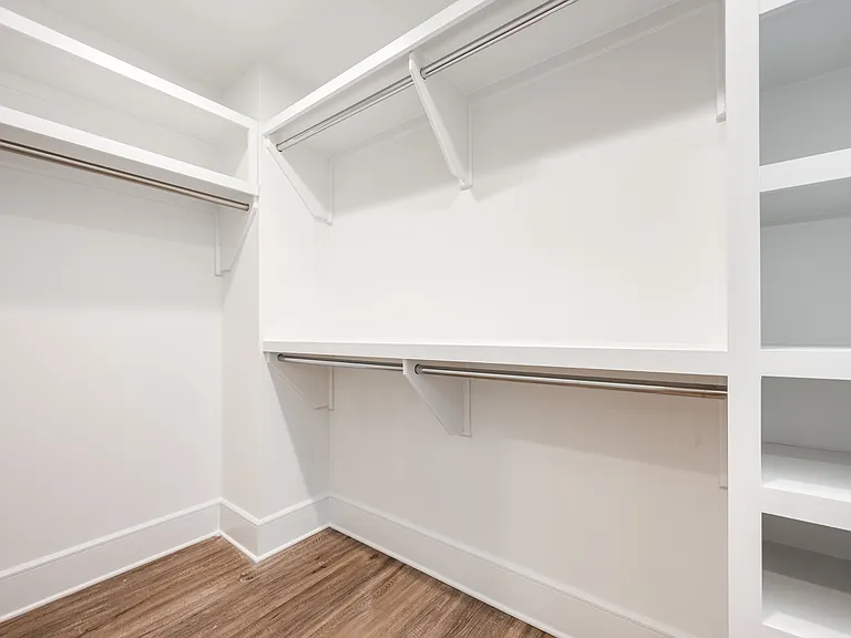4016 Donna Ave — Photo 10
