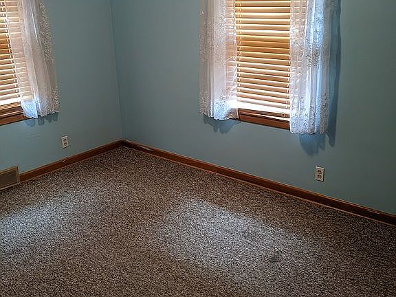 5th image of 4016 Touzalin Ave