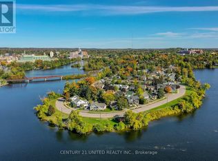 57 Edgewater Blvd #4, Peterborough, ON K9H1A4