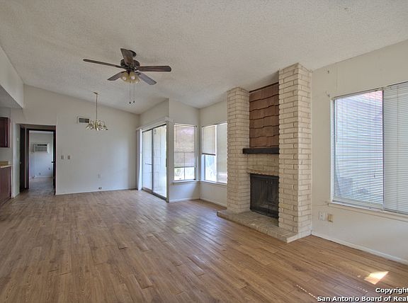 3rd image of 9730 Meadow Dr