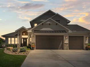1108 NE Goshen Ct, Lees Summit, MO 64064