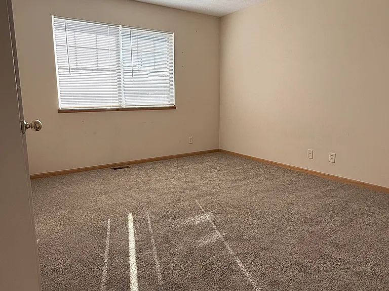 8941 Venice Ln — Photo 21