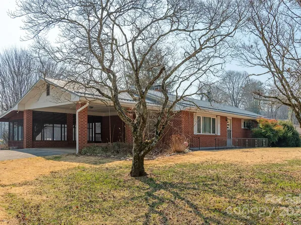 1728 Hendersonville Hwy, Pisgah Forest, NC 28768