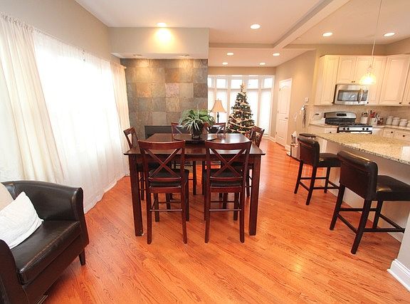 5th image of 4905 N Clifton Ave