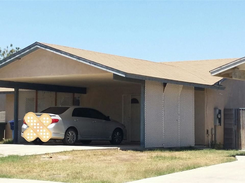 2nd image of 3136 W 31st Pl