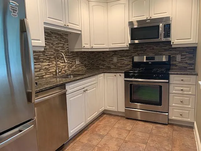 16 Greenbriar Dr — Photo 6