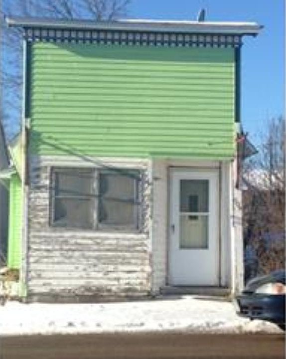2nd image of 207 N Hill Ave