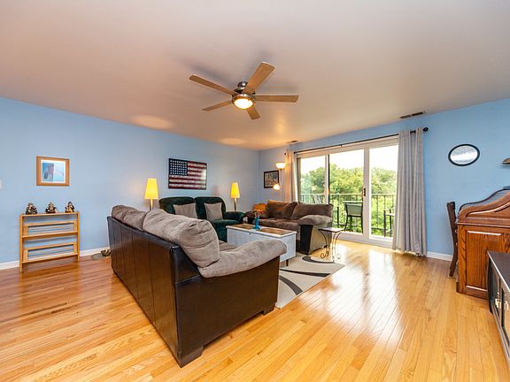 2nd image of 6525 N Nashville Ave #406