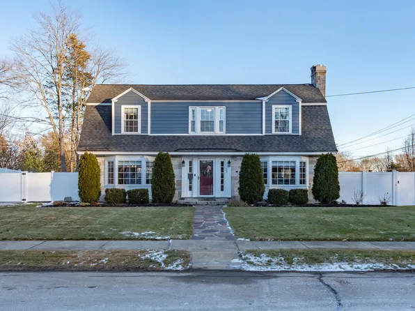 23 Wood Street, Nashua, NH 03064