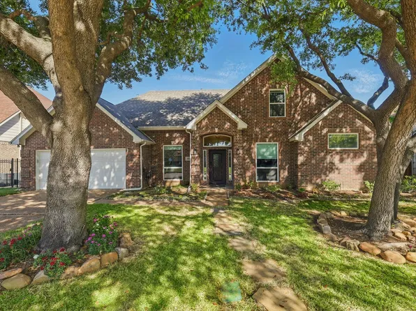 1421 Swallow Cir, Highland Village, TX 75077